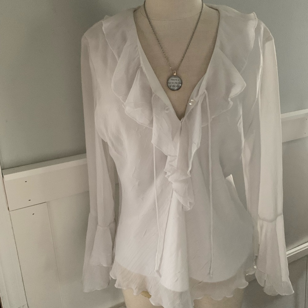 VINTAGE Y2K WHITE BUTTERFLY BELL SLEEVED WHITE LAYERED BLOUSE. NEVER WORN~NWOT